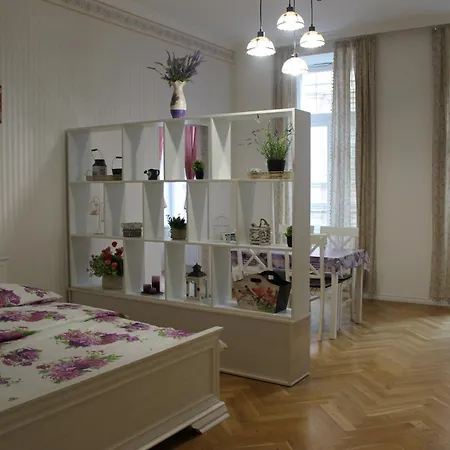 Abc * كارلوفي فاري