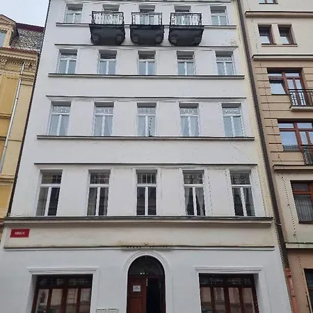 Abc * كارلوفي فاري