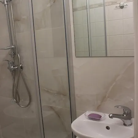 Abc * كارلوفي فاري