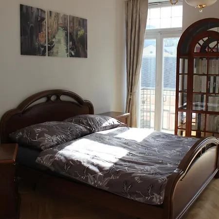 Abc * كارلوفي فاري